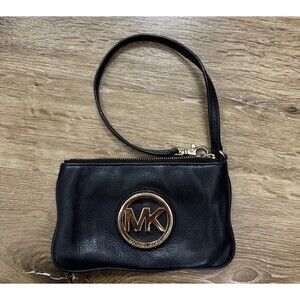 MICHAEL KORS Black Pebbled Leather Fulton Wristlet Clutch 7”x 4.5”